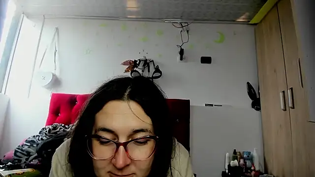 Sweet-Suck69 online show from January 5, 7:17 pm