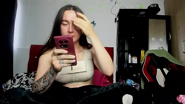 Sweet-Suck69 online show from September 23, 10:24 pm