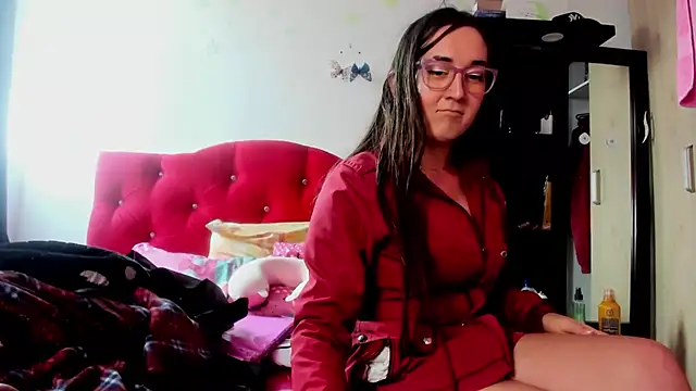 Sweet-Suck69 online show from October 15, 9:04 pm