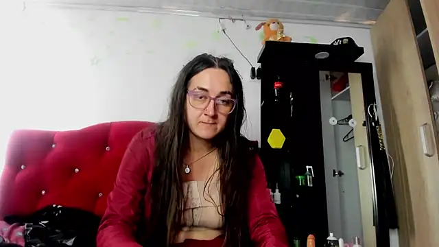 Sweet-Suck69 online show from December 22, 9:01 pm