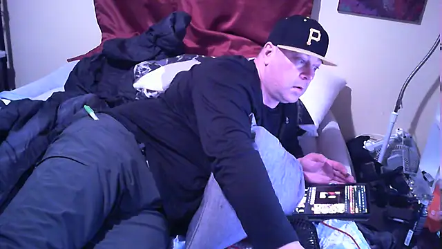 Mic Oxinner online show from October 9, 9:02 pm