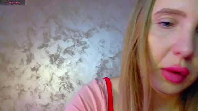 Snapshot of lexy_a chatting on February 10, 5:55 am lexy a online show from February 10, 5:55 am