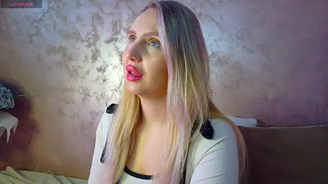 Snapshot of lexy_a chatting on February 20, 5:48 am lexy a online show from February 20, 5:48 am