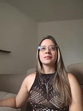 Snapshot of Dani_javi chatting on June 18, 5:17 pm Dani javi online show from June 18, 5:17 pm