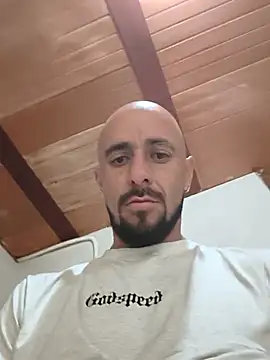 Snapshot of fire_menxxx001 chatting on May 9, 2:33 pm fire menxxx001 online show from May 9, 2:33 pm