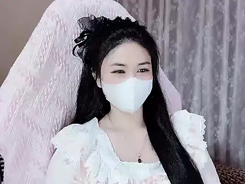 Snapshot of _Lygn__ chatting on October 24, 5:53 pm Lygn online show from October 24, 5:53 pm