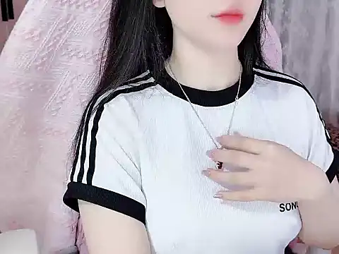 Snapshot of _Lygn__ chatting on October 31, 1:23 pm Lygn online show from October 31, 1:23 pm