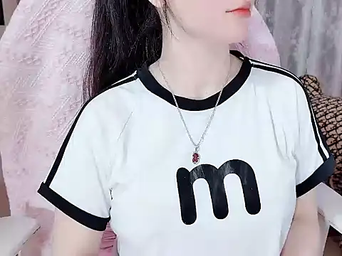 Snapshot of _Lygn__ chatting on November 4, 2:05 pm Lygn online show from November 4, 2:05 pm