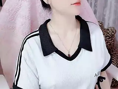 Snapshot of _Lygn__ chatting on November 6, 9:54 am Lygn online show from November 6, 9:54 am