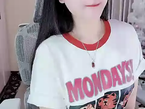 Snapshot of _Lygn__ chatting on December 16, 5:56 am Lygn online show from December 16, 5:56 am