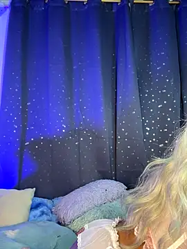 Snapshot of Alexa_Chanell_Oficial chatting on September 10, 11:10 am Alexa Chanell Oficial online show from September 10, 11:10 am