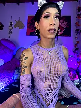 Snapshot of Alexa_Chanell_Oficial chatting on October 11, 7:18 am Alexa Chanell Oficial online show from October 11, 7:18 am