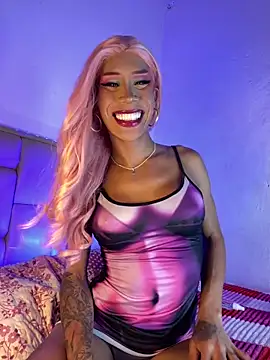 Snapshot of Alexa_Chanell_Oficial chatting on May 22, 5:25 am Alexa Chanell Oficial online show from May 22, 5:25 am