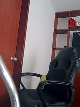 Snapshot of FREYJA- chatting on September 28, 7:41 pm FREYJA- online show from September 28, 7:41 pm