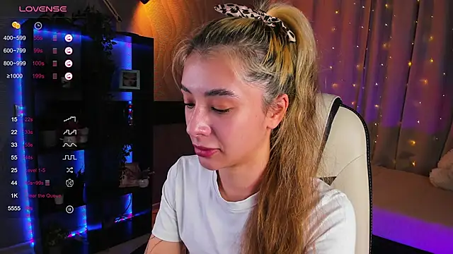 DarlaLike online show from March 6, 4:52 am