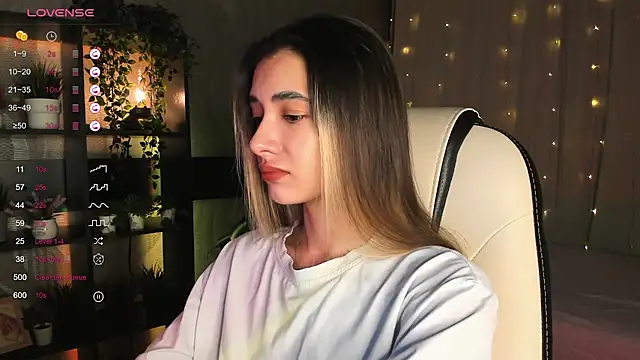 DarlaLike online show from November 16, 3:45 am