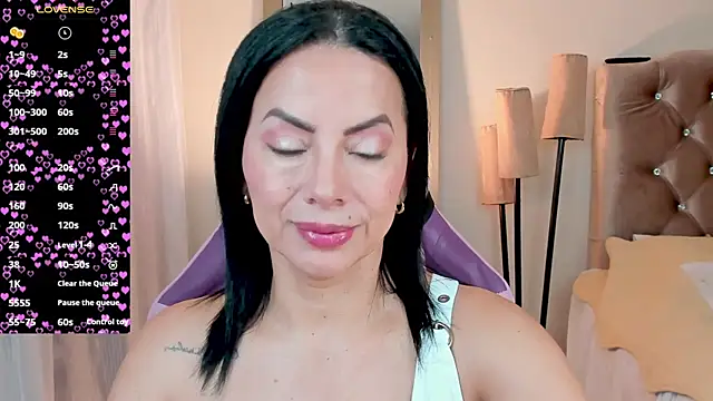 veronika naughty online show from October 9, 2:04 pm