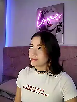 Snapshot of lunar_leen chatting on January 31, 9:59 pm lunar leen online show from January 31, 9:59 pm