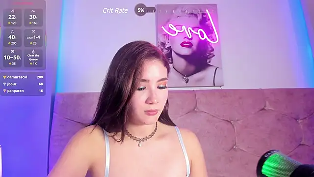 Snapshot of lunar_leen chatting on March 7, 1:42 am lunar leen online show from March 7, 1:42 am
