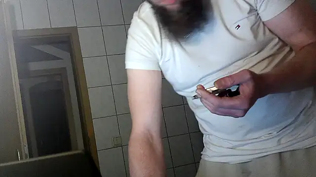 donhulio482 online show from September 18, 1:18 am