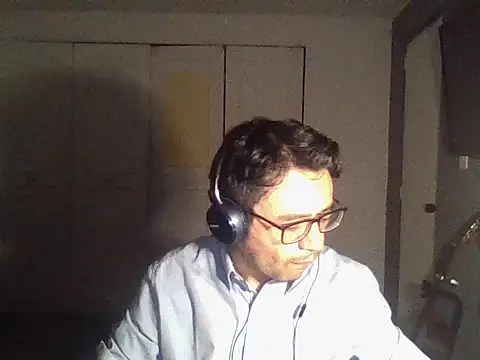 Diptongo online show from November 27, 11:18 pm