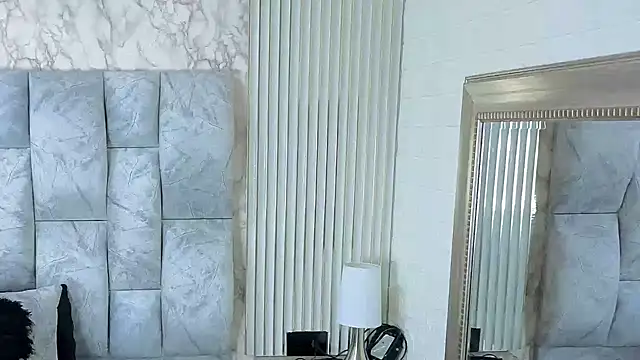 charlotte  G online show from October 6, 11:07 am