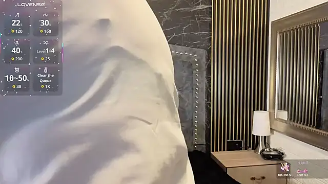 charlotte  G online show from January 10, 11:01 am