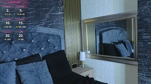 charlotte  G online show from February 10, 11:03 am