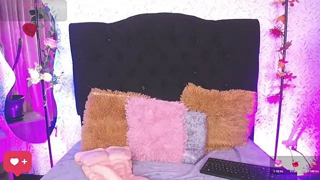 Snapshot of alicee_laurent chatting on November 15, 3:59 am alicee laurent online show from November 15, 3:59 am