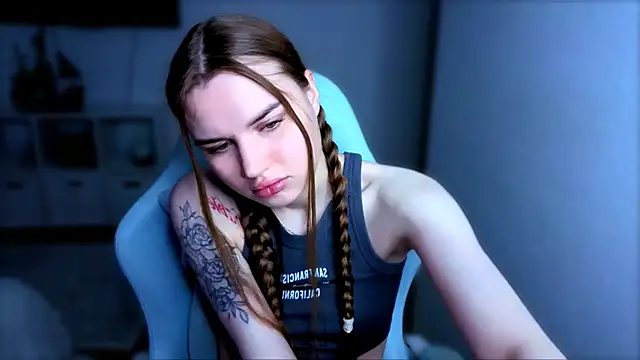 StellaLawless online show from November 27, 8:33 pm