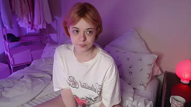 KatieMelone online show from April 12, 4:23 pm