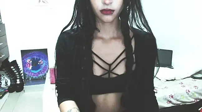 Snapshot of TaraTetsu_ chatting on February 1, 12:40 am TaraTetsu online show from February 1, 12:40 am