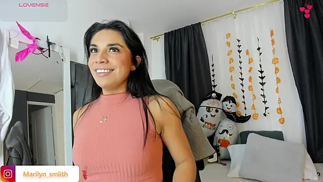 MarilynSmIith online show from October 24, 11:50 am