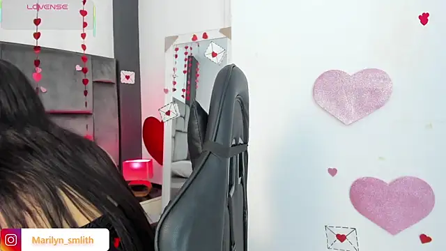 MarilynSmIith online show from February 12, 12:22 pm