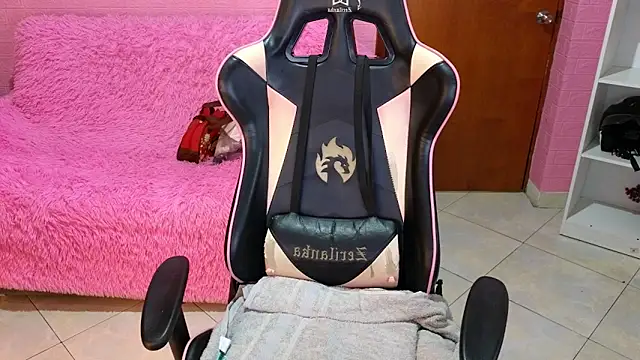 keity moon online show from April 7, 2:17 pm