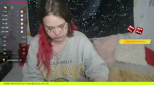 Snapshot of darling_tony chatting on December 4, 6:17 pm darling tony online show from December 4, 6:17 pm