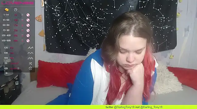 Snapshot of darling_tony chatting on December 7, 1:29 pm darling tony online show from December 7, 1:29 pm