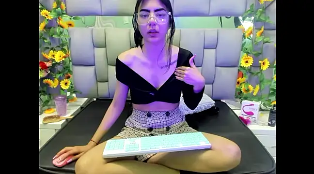 IsisRouse online show from February 25, 6:14 am