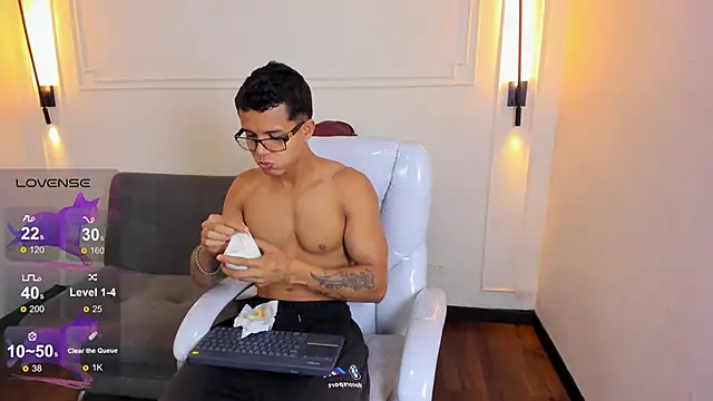 Paradise boy s online show from March 21, 2:31 pm