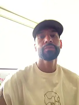 Snapshot of Yorby_Maxx1 chatting on March 19, 5:17 pm Yorby Maxx1 online show from March 19, 5:17 pm