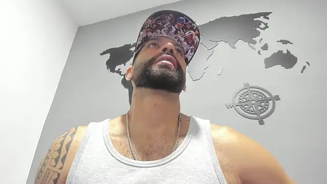 Snapshot of Yorby_Maxx1 chatting on March 20, 11:12 pm Yorby Maxx1 online show from March 20, 11:12 pm