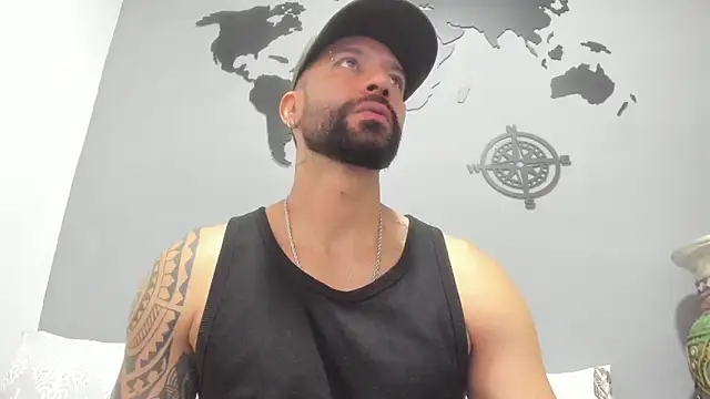 Snapshot of Yorby_Maxx1 chatting on March 21, 10:17 pm Yorby Maxx1 online show from March 21, 10:17 pm