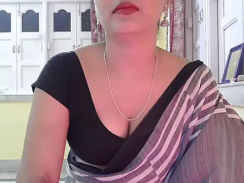 Model-Tanya online show from November 16, 4:45 pm