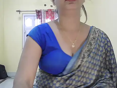 Model-Tanya online show from December 16, 10:09 am