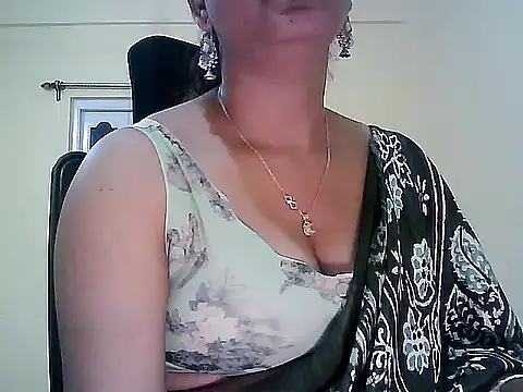 Model-Tanya online show from December 22, 5:21 pm