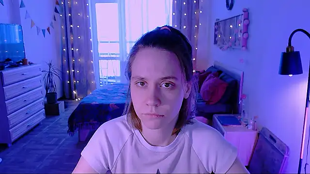 Snapshot of Malinax chatting on February 2, 1:10 pm Malinax online show from February 2, 1:10 pm