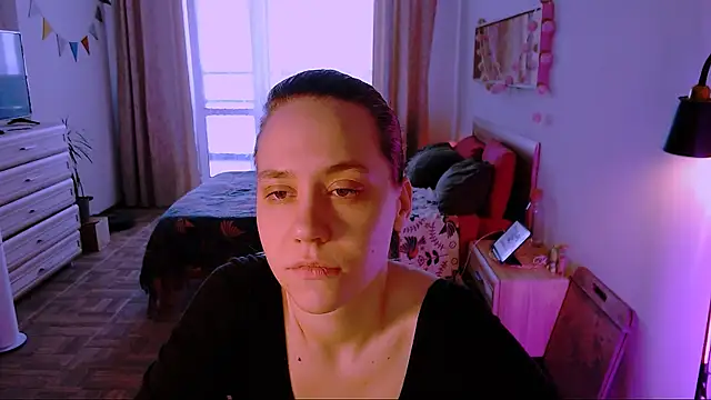 Snapshot of Malinax chatting on February 13, 6:42 am Malinax online show from February 13, 6:42 am