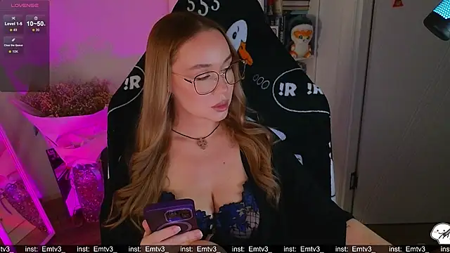 Emili1- online show from December 19, 11:06 am