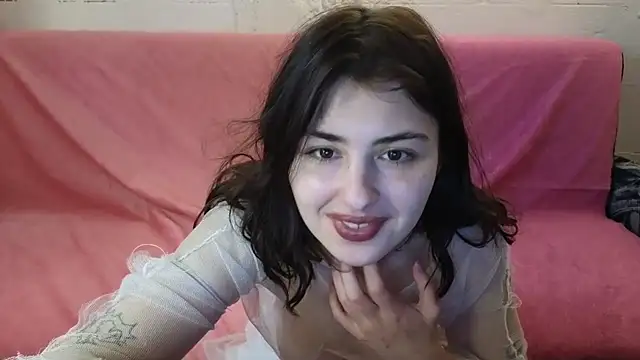 Snapshot of MAMA69LAMA chatting on December 6, 5:53 am MAMA69LAMA online show from December 6, 5:53 am