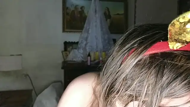 Snapshot of MAMA69LAMA chatting on December 22, 6:38 pm MAMA69LAMA online show from December 22, 6:38 pm